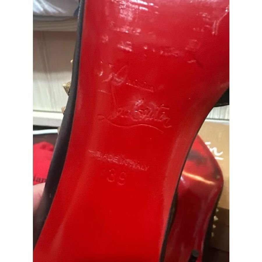 🌹最後一次降價🌹 Christian Louboutin紅底鞋 鉚釘 尖頭高跟鞋 39-4