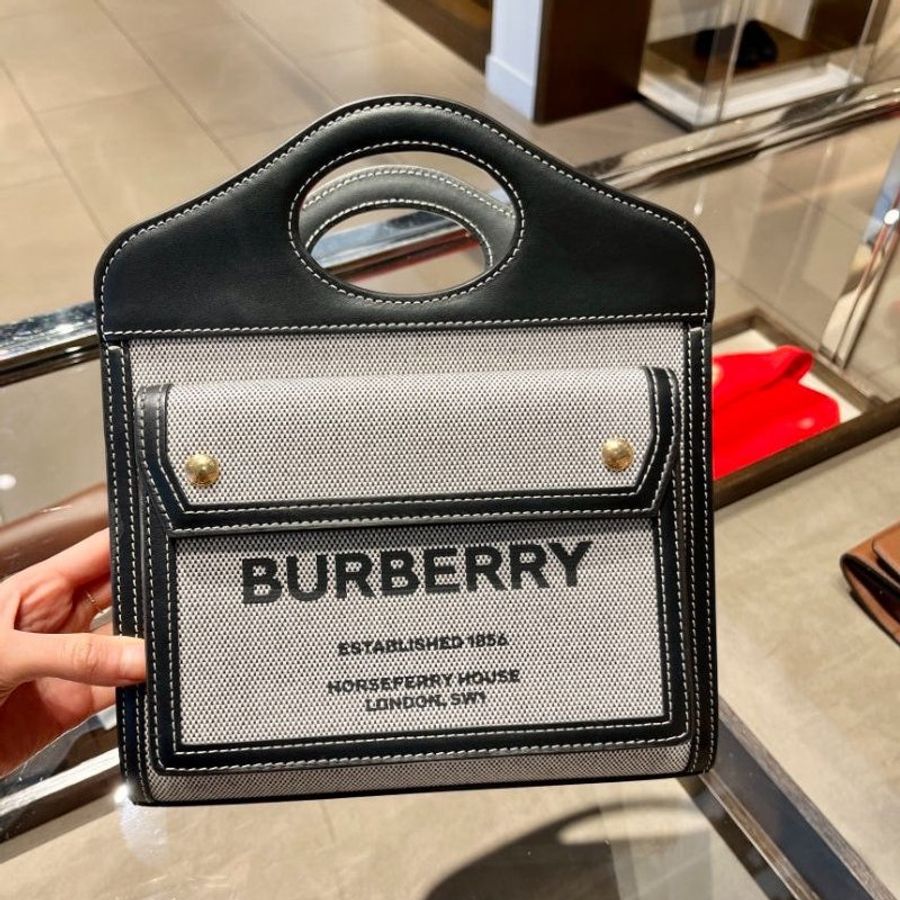 Burberry 80393631 徽標帆布拼皮革迷你Pocket 包 黑色/棕褐色【促銷品】-12