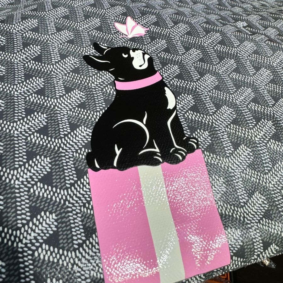 ✨持有香港正品正貨標籤公司✨ Goyard 灰色hobo粉紅色狗圖案-1