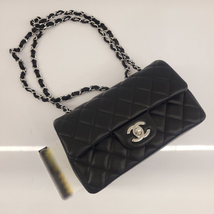CHANEL MINI COCO菱格紋小羊皮肩背包(黑銀)-1