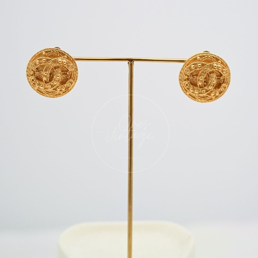 [Pre-owned] Chanel Vintage Gold CC Filigree Earrings-4