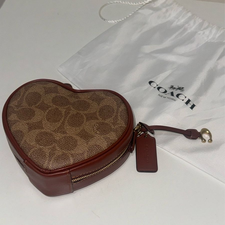 COACH 老花迷你愛心包💖-0