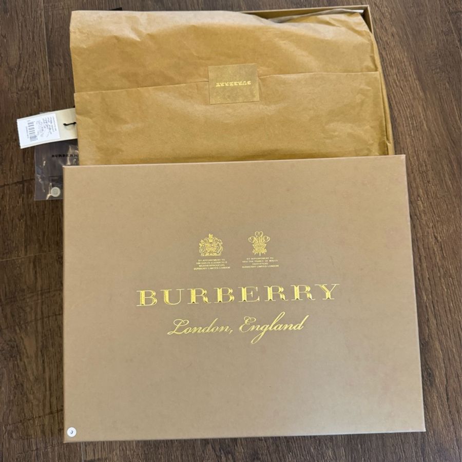 BURBERRY全新女童針織小外套12Y-15
