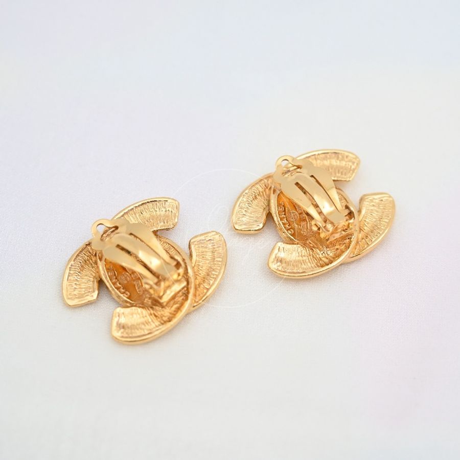 [Pre-owned] Chanel Vintage CC Earrings Clip-On Gold (Large)-17