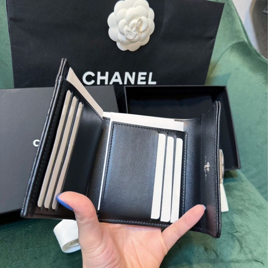 全新CHANEL BOY 荔枝牛皮銀扣 卡包 錢包-2