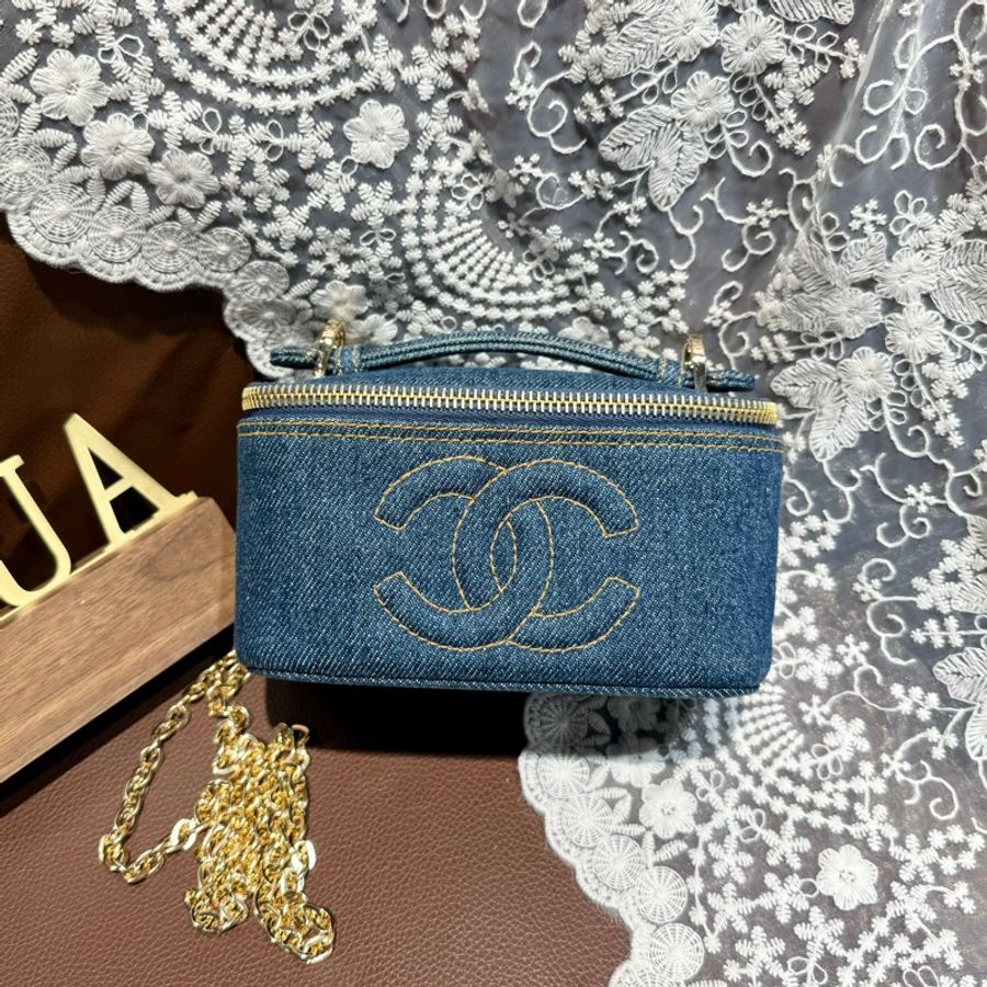 絕版稀有品‼️Chanel Mini Denim Vanity Case 香奈兒迷你丹寧牛仔化妝包盒子-5