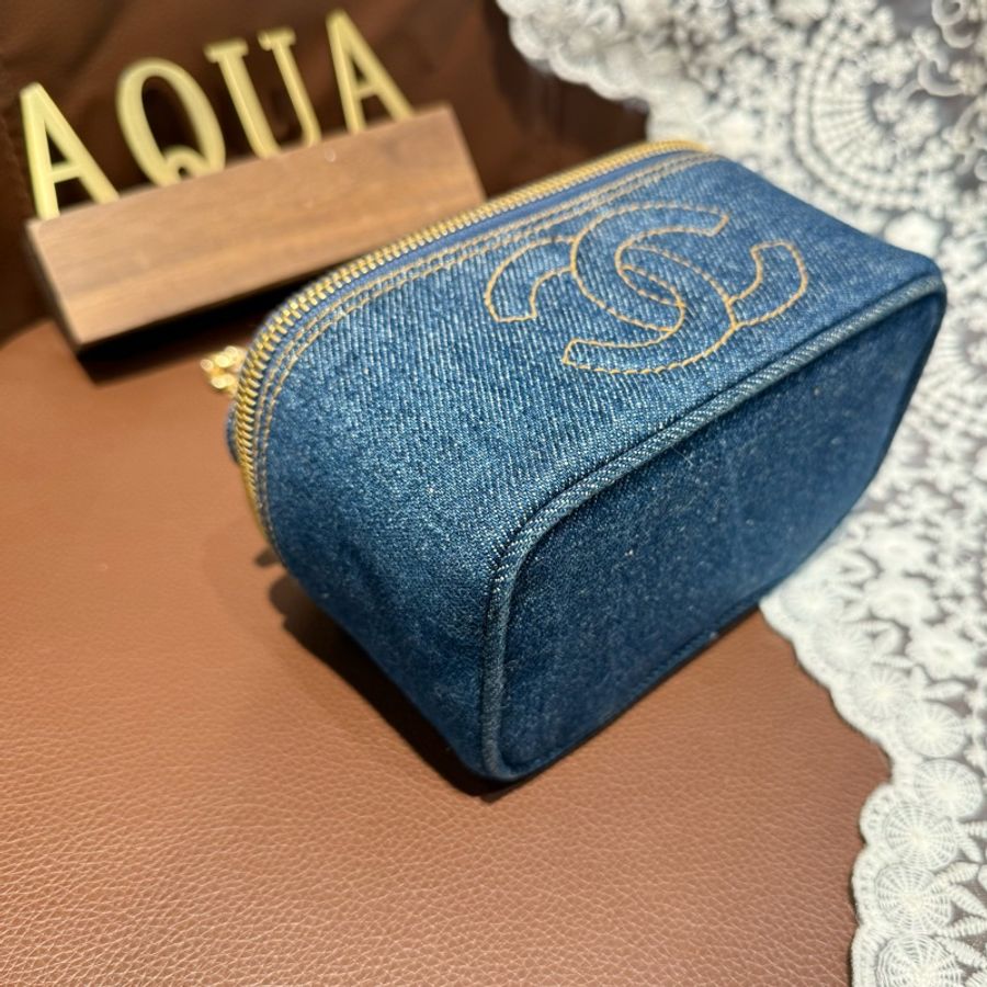 絕版稀有品‼️Chanel Mini Denim Vanity Case 香奈兒迷你丹寧牛仔化妝包盒子-11