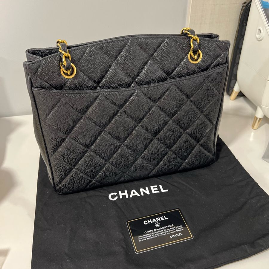 🔥🔥🔥100% Authentic Chanel 黑色荔枝皮配金釦肩背包-9