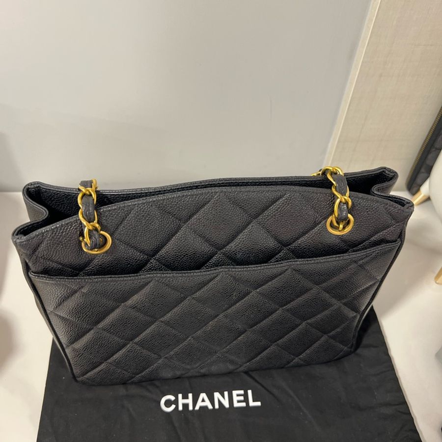 🔥🔥🔥100% Authentic Chanel 黑色荔枝皮配金釦肩背包-10