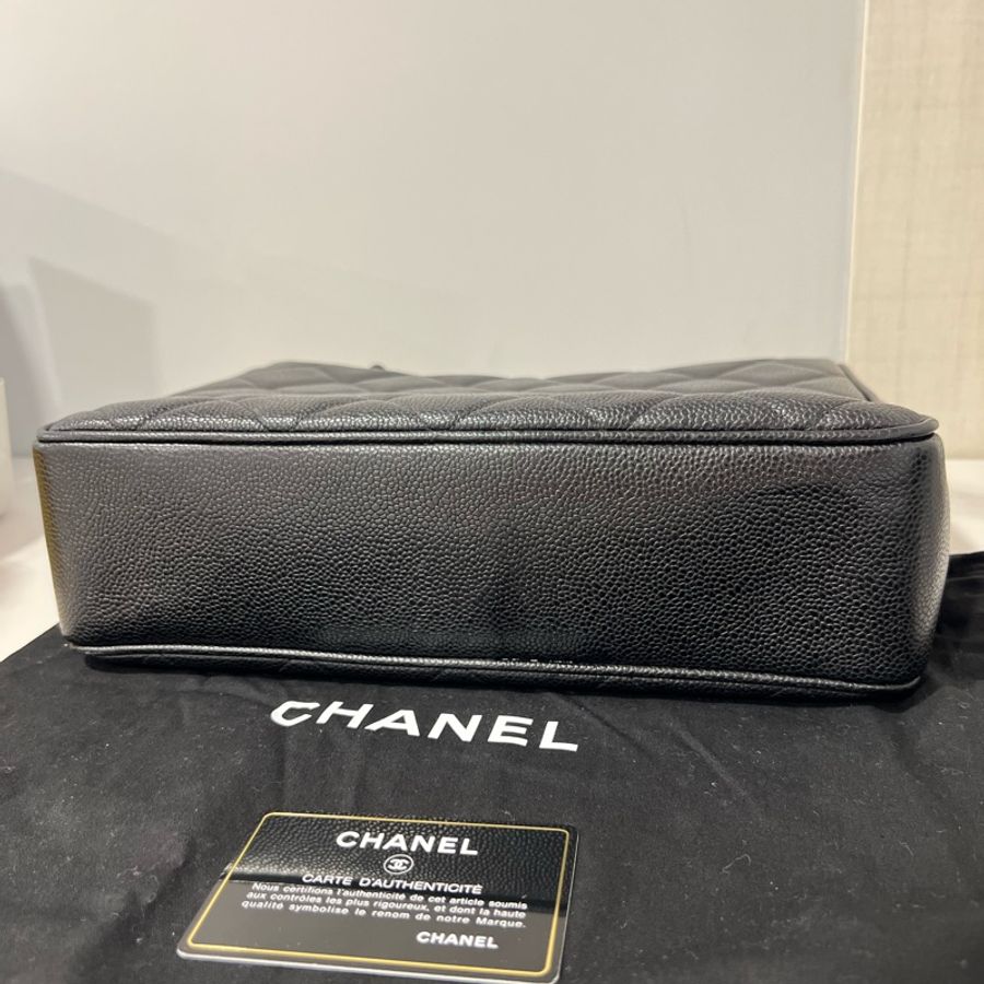 🔥🔥🔥100% Authentic Chanel 黑色荔枝皮配金釦肩背包-12