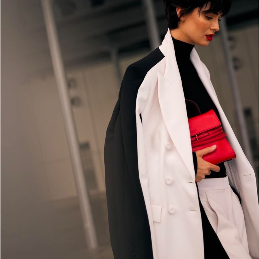 Moschino tie me bag-慾望紅-2