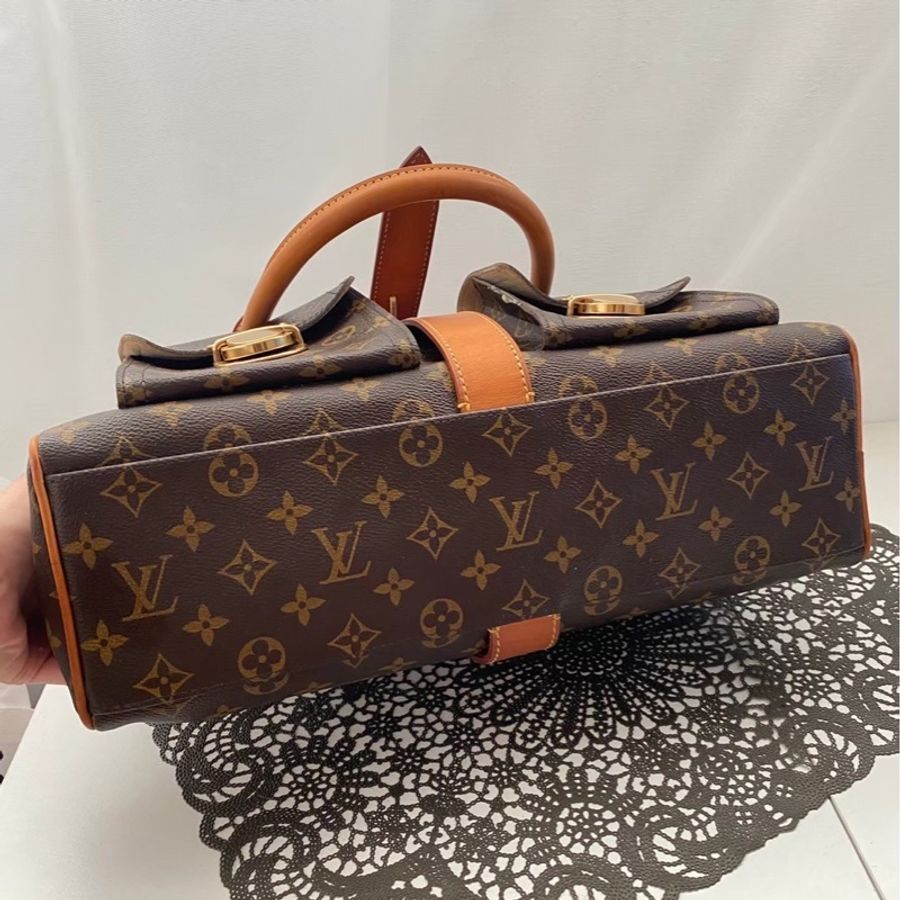 Louis Vuitton M40025 MANHATTAN GM-9