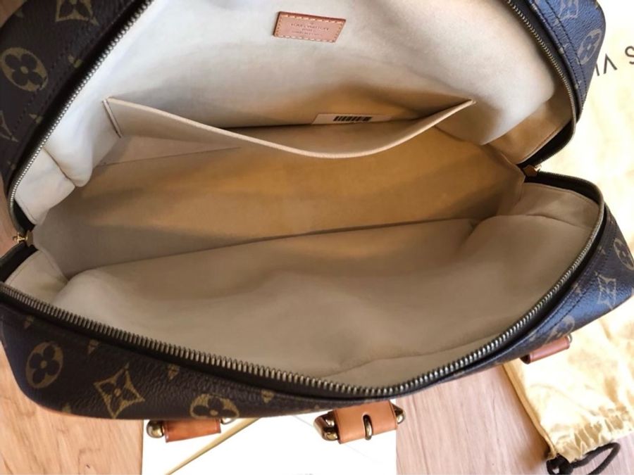 Louis Vuitton M40025 MANHATTAN GM-10