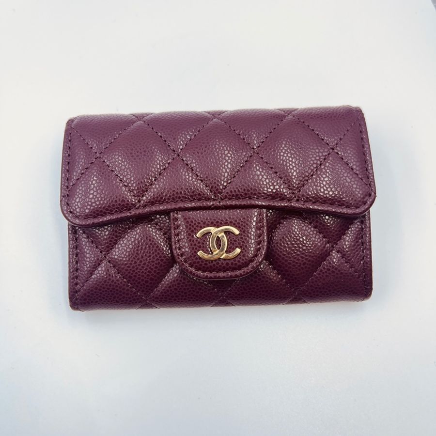 CHANEL香奈兒 O-PORTE CARTES 經典卡夾荔枝皮牛皮雙層零錢包 深紫紅色 2024限定色 稀有色-5