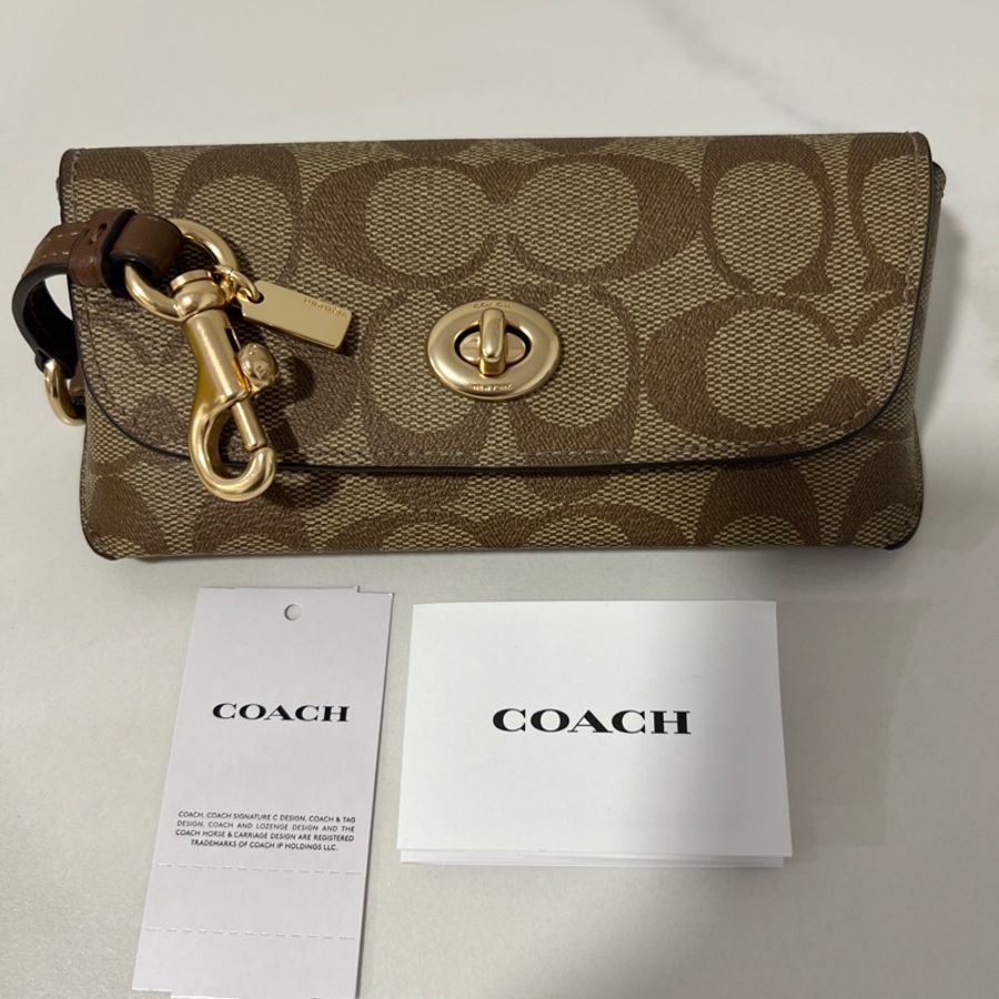 🔥🔥🔥100% Authentic Coach 經典C 眼鏡盒-1