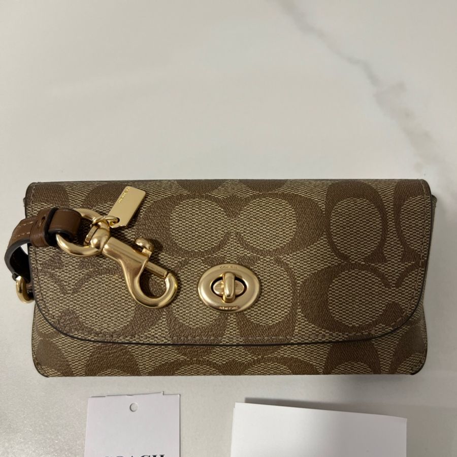 🔥🔥🔥100% Authentic Coach 經典C 眼鏡盒-6