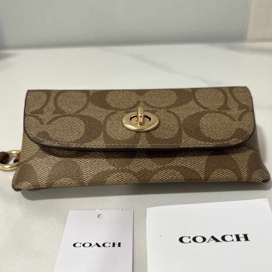 🔥🔥🔥100% Authentic Coach 經典C 眼鏡盒-11