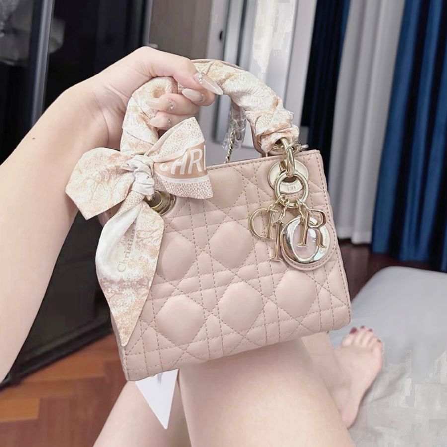 mini迪奧黛妃櫻花粉,閒置價格超甜,專櫃175,000-2