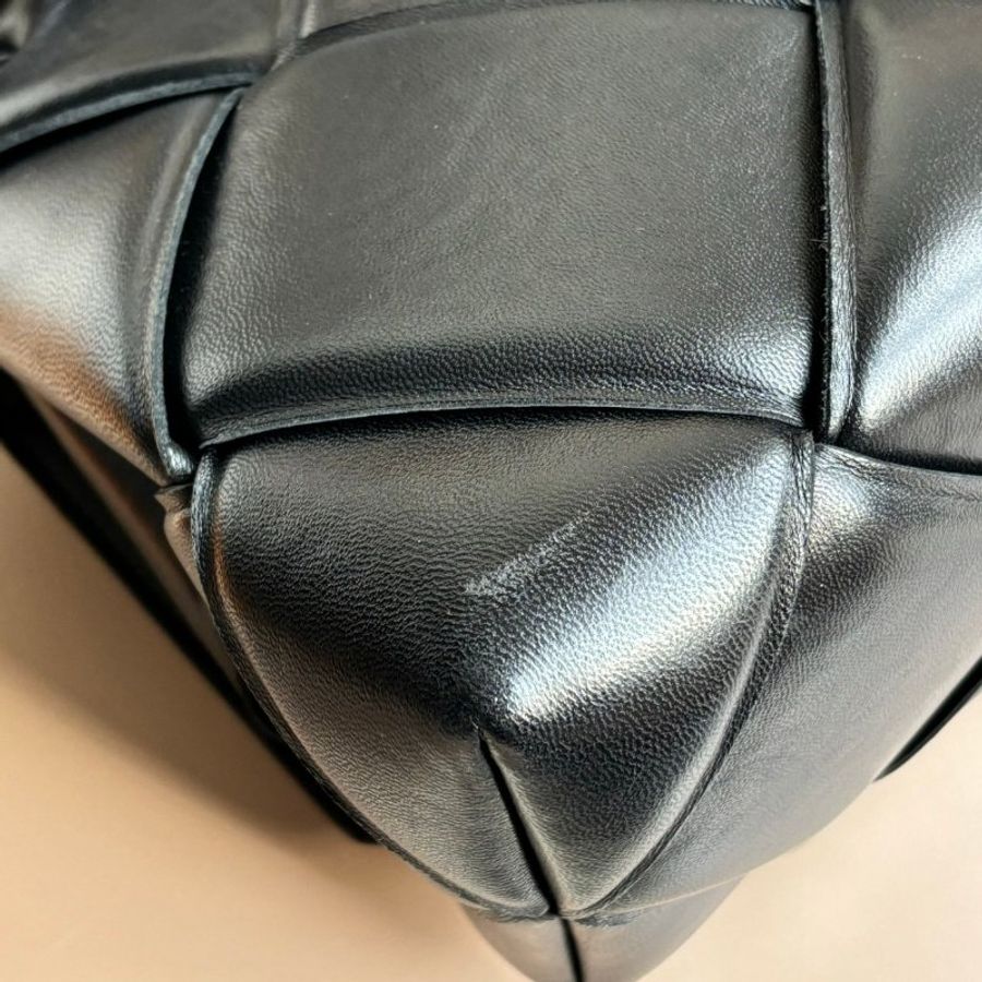 ::BOTTEGA VENETA:: BV 黑色 Padded Top Handle 大編織手提斜背包-7