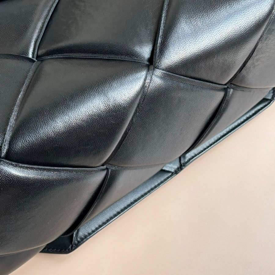 ::BOTTEGA VENETA:: BV 黑色 Padded Top Handle 大編織手提斜背包-9
