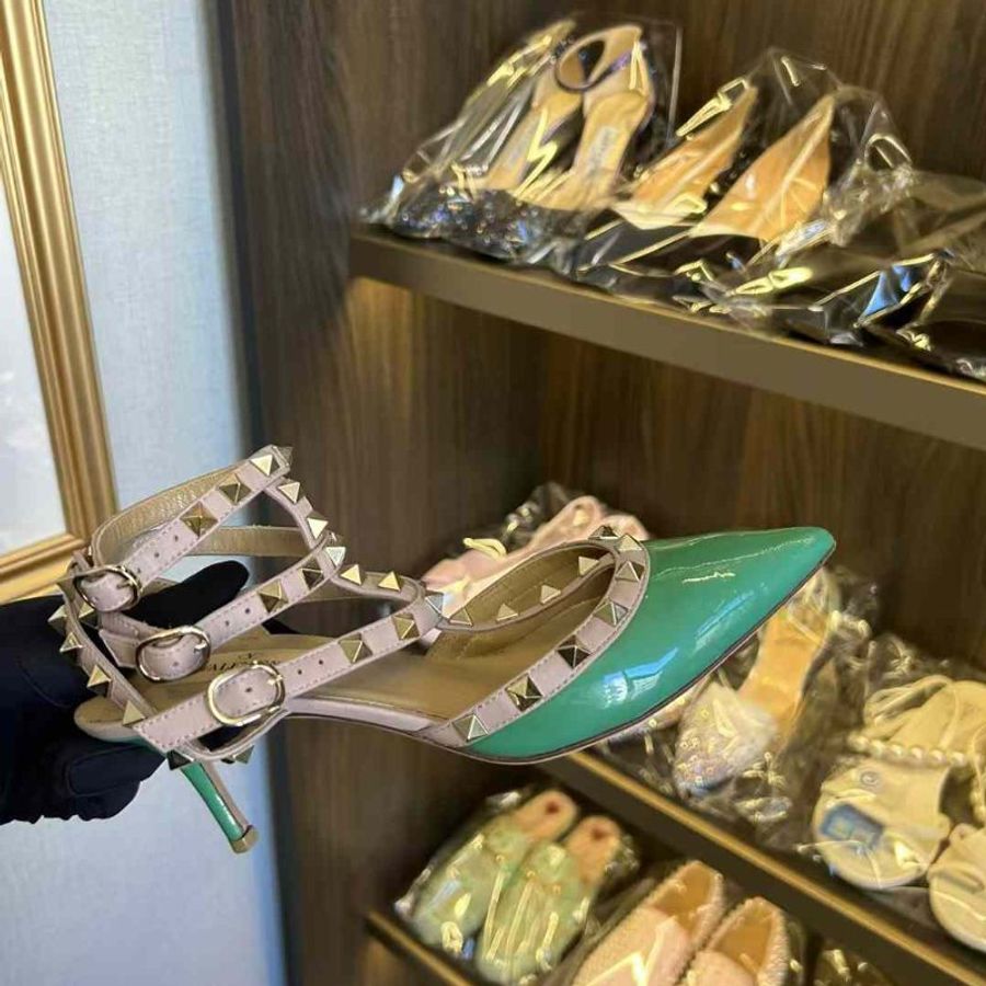 VALENTINO鉚釘鞋 尺寸37碼 沒穿幾次-1