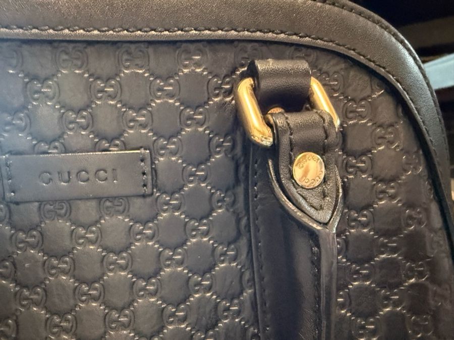 GUCCI Guccissima牛皮壓紋貝殼包-19