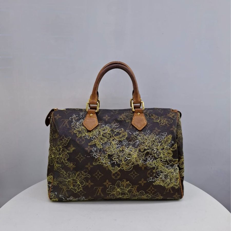 Louis Vuitton Limited Edition Dentelle Speedy 30”-8