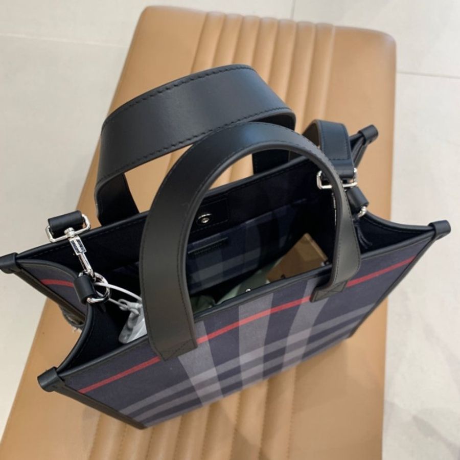 🧧新年特價活動🧧Burberry 80840591 男款 Book Tote 藍色格紋帆布皮飾托特包 附可拆長肩帶-5