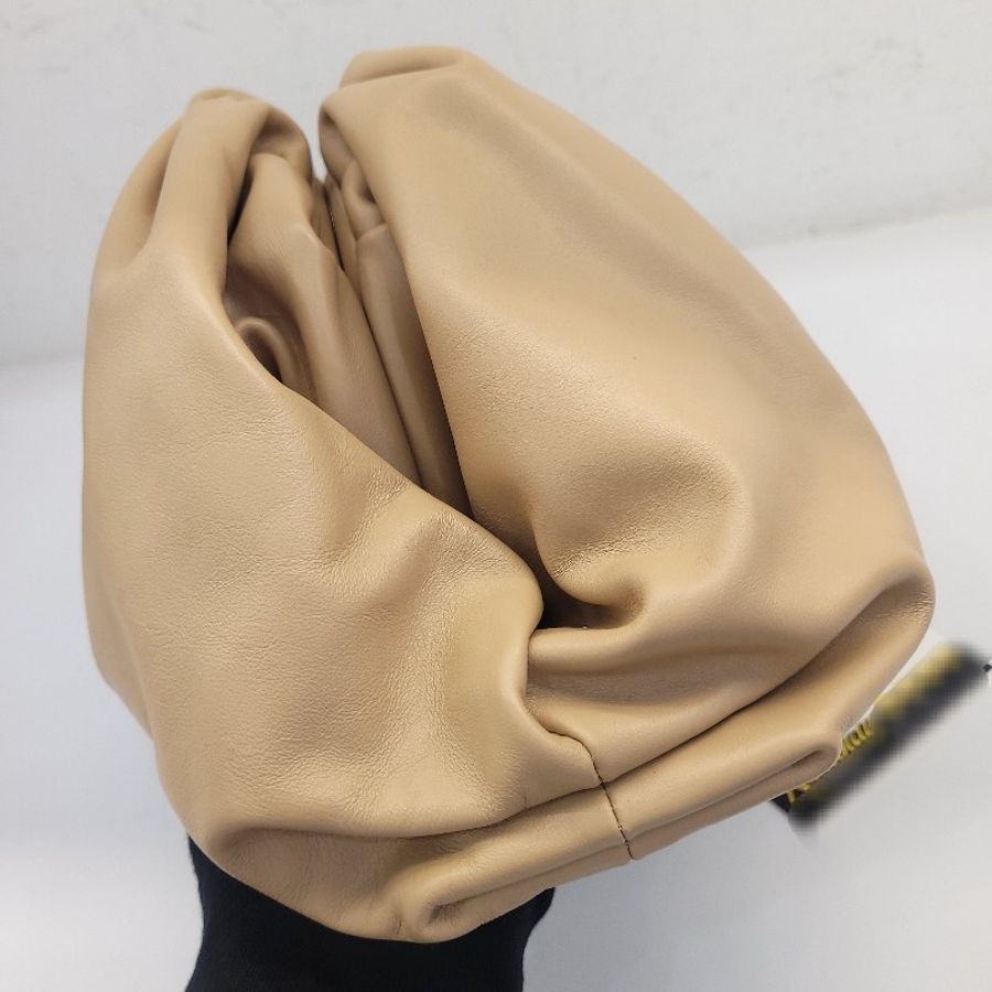 Bottega Veneta BV The Pouch 雲朵手拿包 大號-6