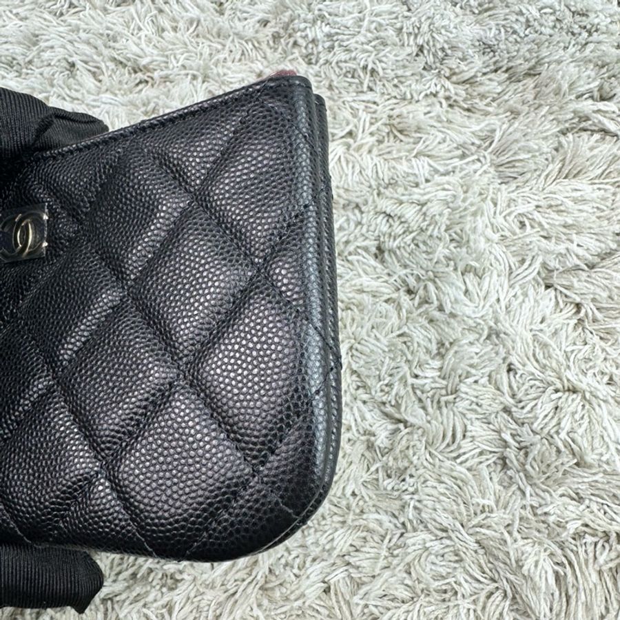 香奈兒 CHANEL 荔枝牛皮一字拉鍊零錢包(黑金)-9