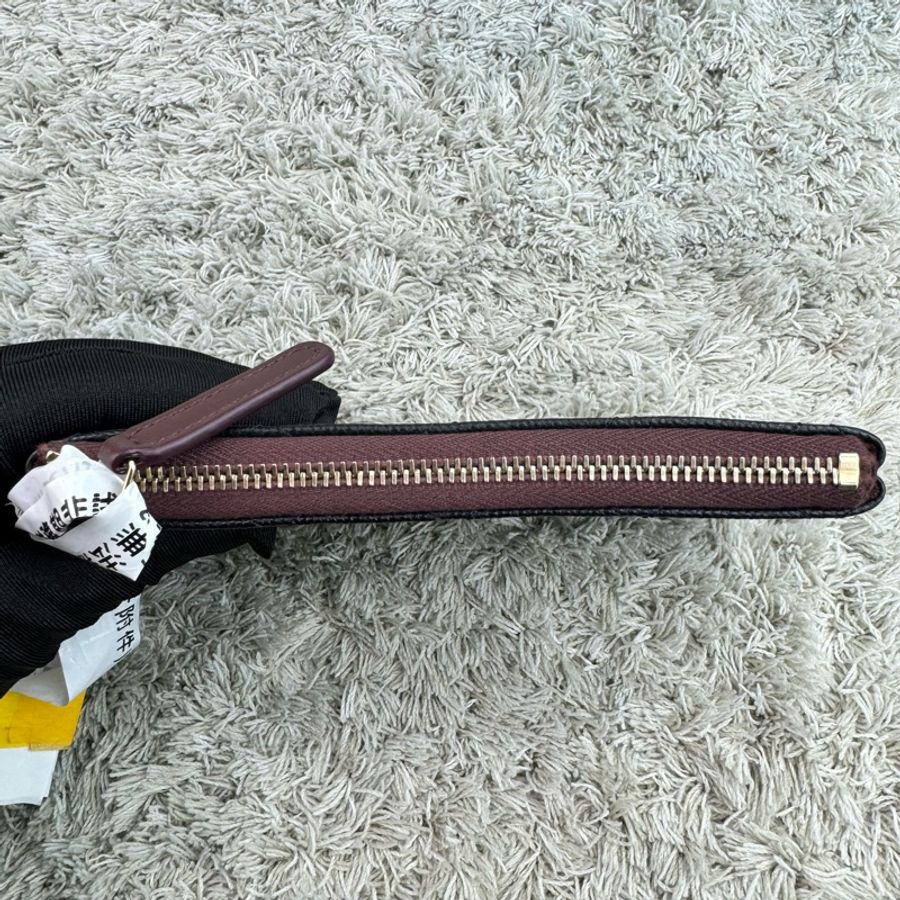 香奈兒 CHANEL 荔枝牛皮一字拉鍊零錢包(黑金)-16