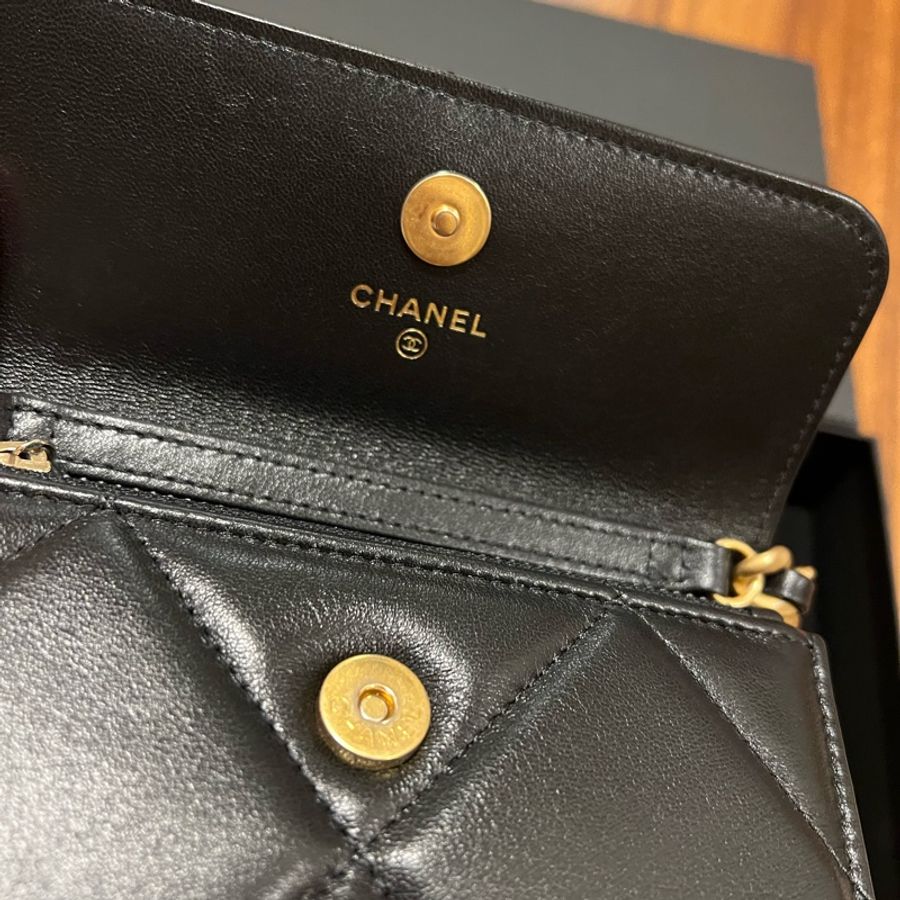 CHANEL香奈兒19手機包-6