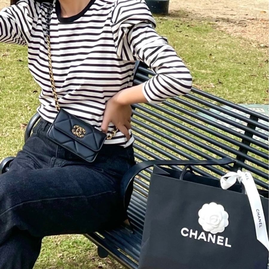 CHANEL香奈兒19手機包-15