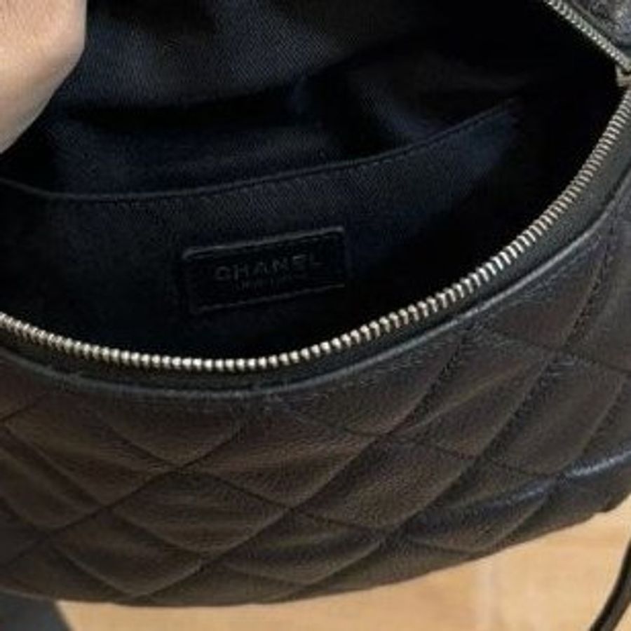 CHANEL 香奈兒 黑色 荔枝紋牛皮 Uniform 員工包 腰包 胸包 斜背包 胸口包 肩背包-18