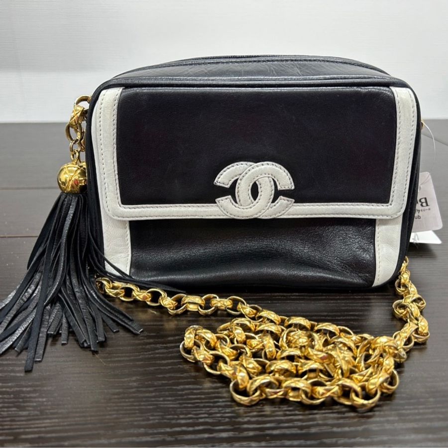 《初》 Chanel 經典黑白配色相機包-1