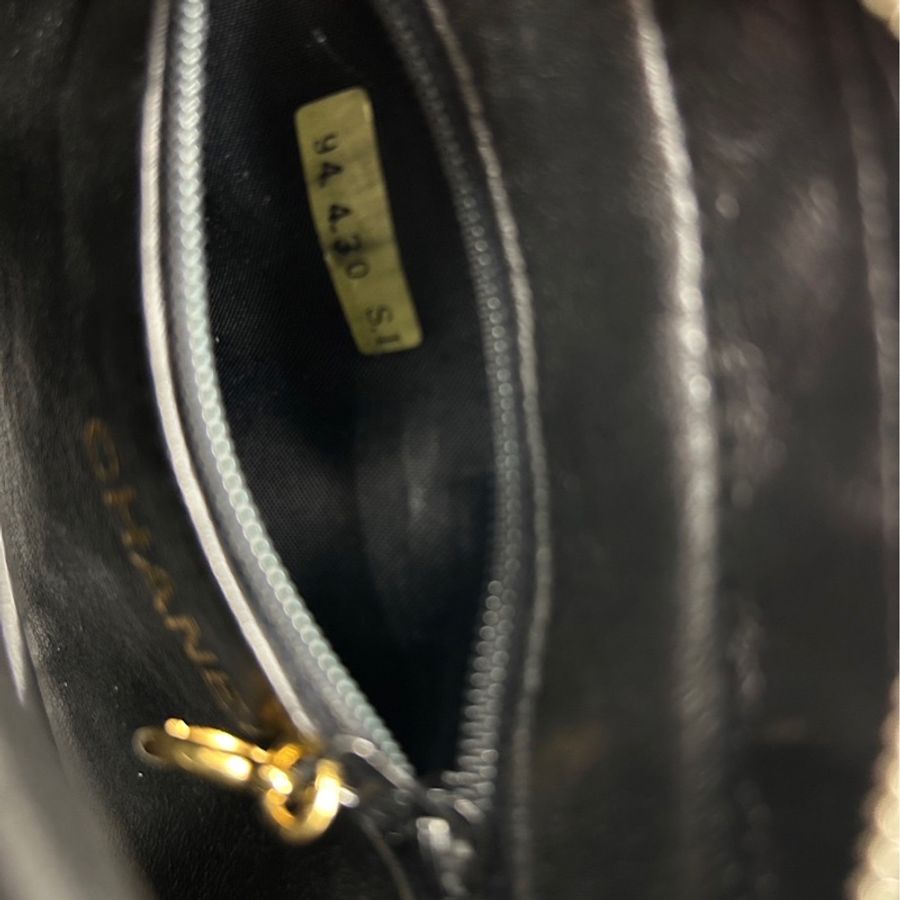 《初》 Chanel 經典黑白配色相機包-8