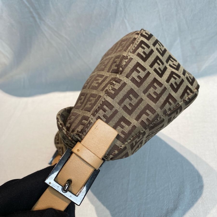 Fendi vtg 園弧翻蓋稀有法棍腋下包-3