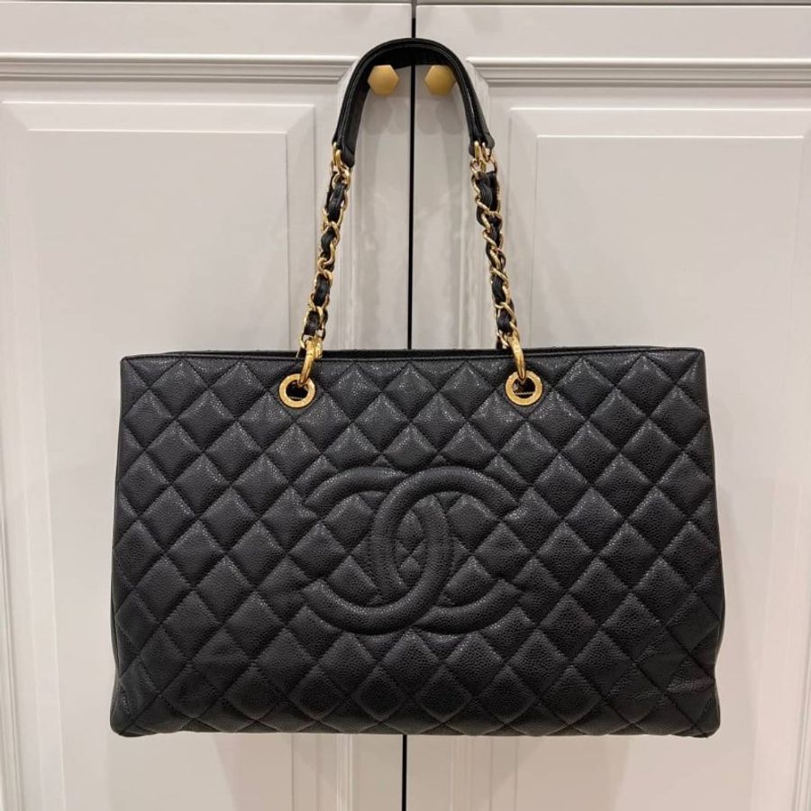 chanel gst maxi 黑色 荔枝皮 肩背包 側背包 手提包 購物包 購物袋 公事包 電腦包-0