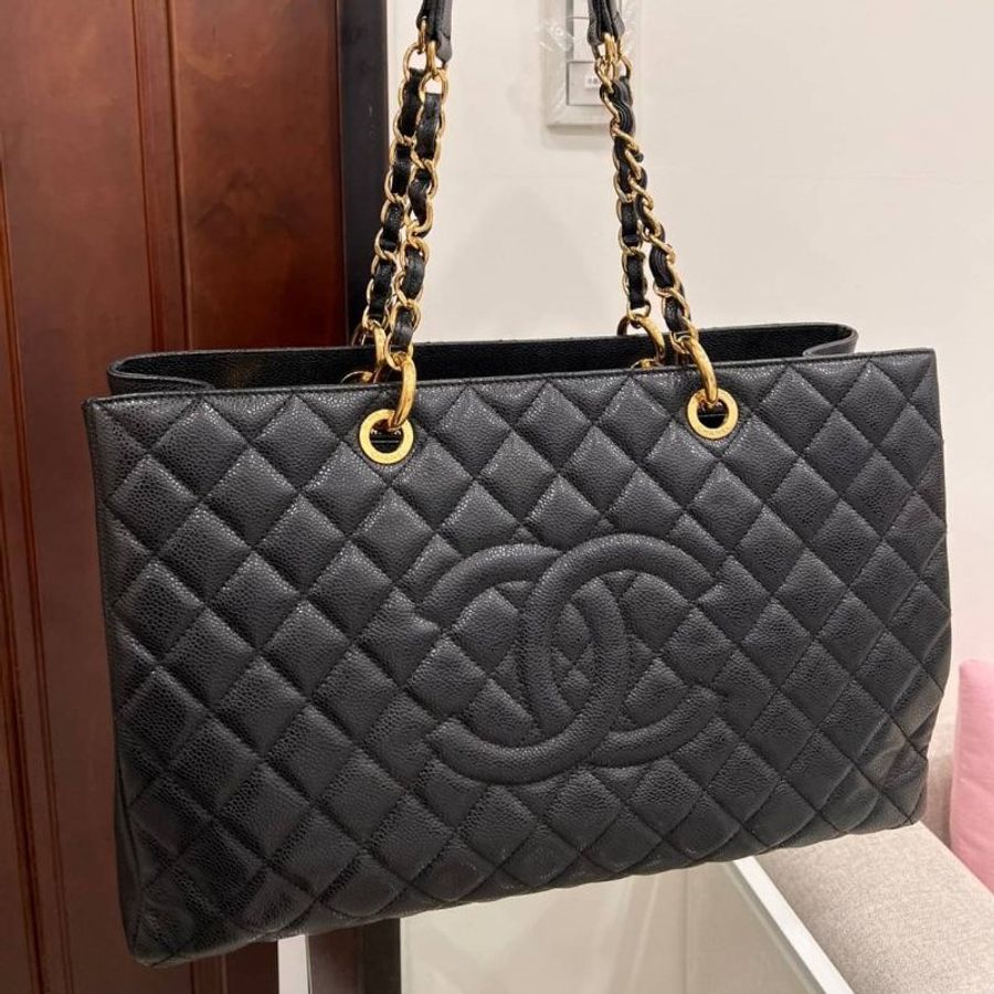 chanel gst maxi 黑色 荔枝皮 肩背包 側背包 手提包 購物包 購物袋 公事包 電腦包-16