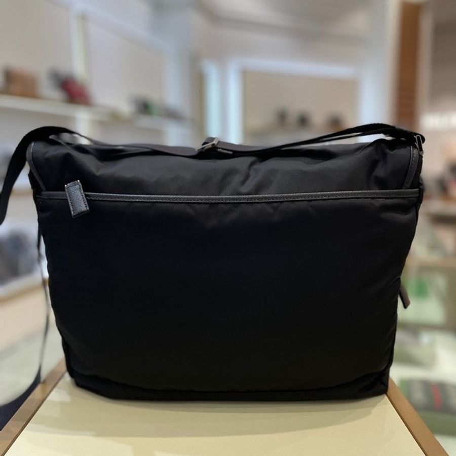 🎉新品好折扣✨Prada 2VD052 再生尼龍及Saffiano 大款郵差包 黑色-6