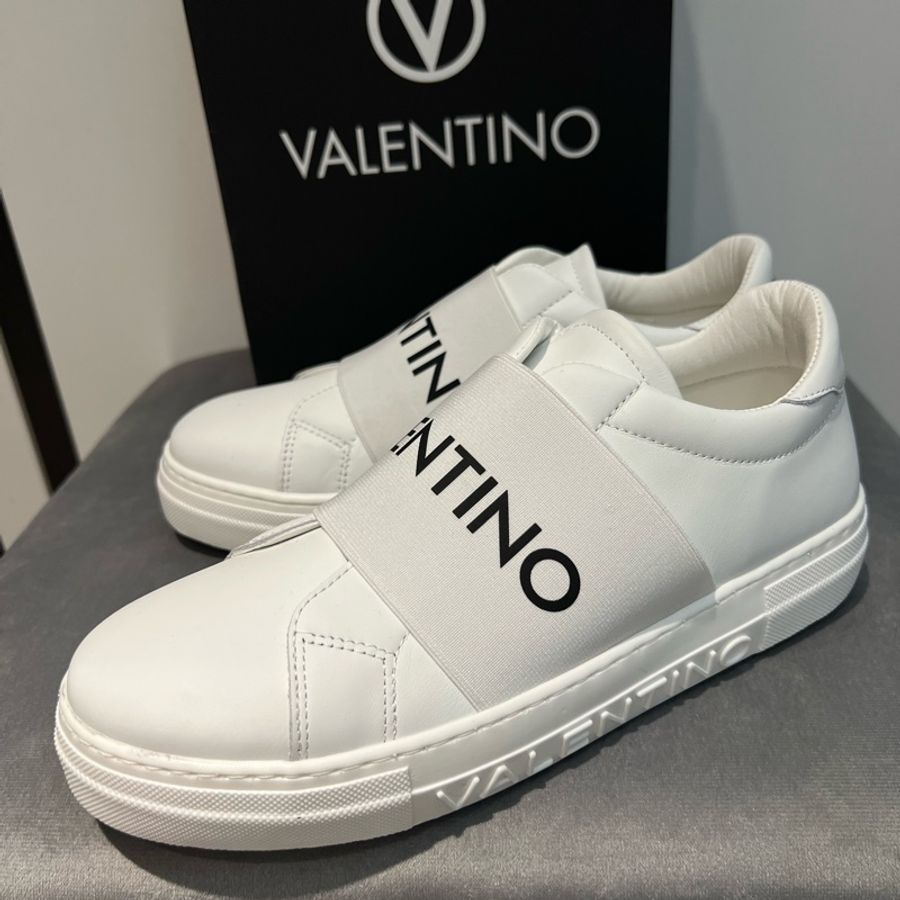 🔥🔥🔥100% Authentic Valentino 女性球鞋-3