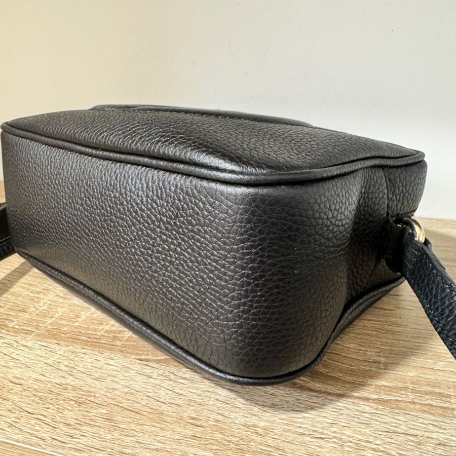 Gucci Soho Disco 黑牛皮相機包-5