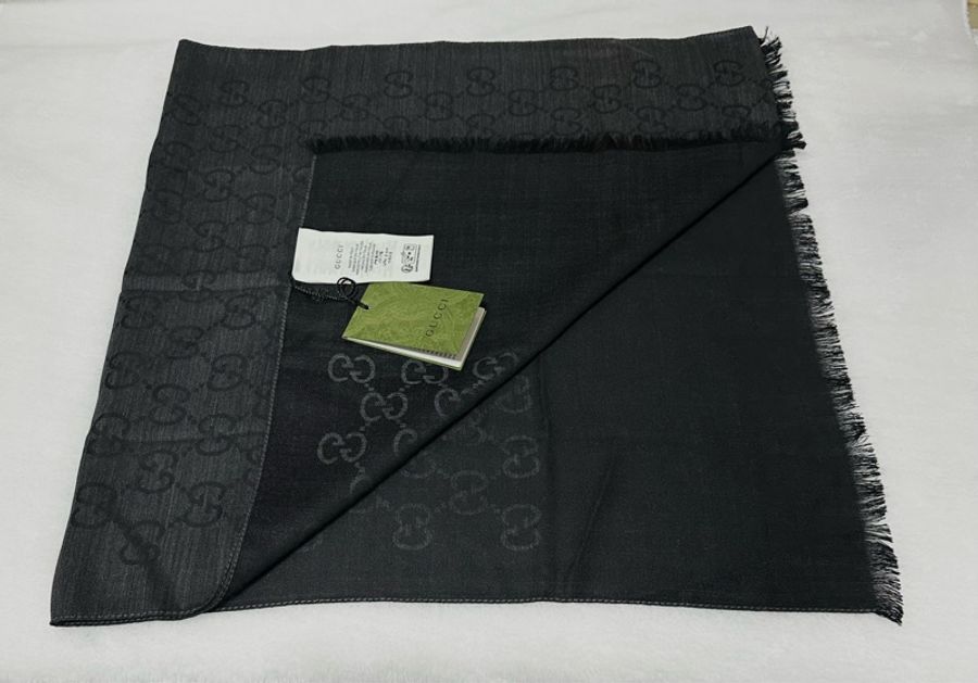 GUCCI 滿版 雙 G 全新 全新 全新 爆款 雙面 雙色 #長圍巾-21