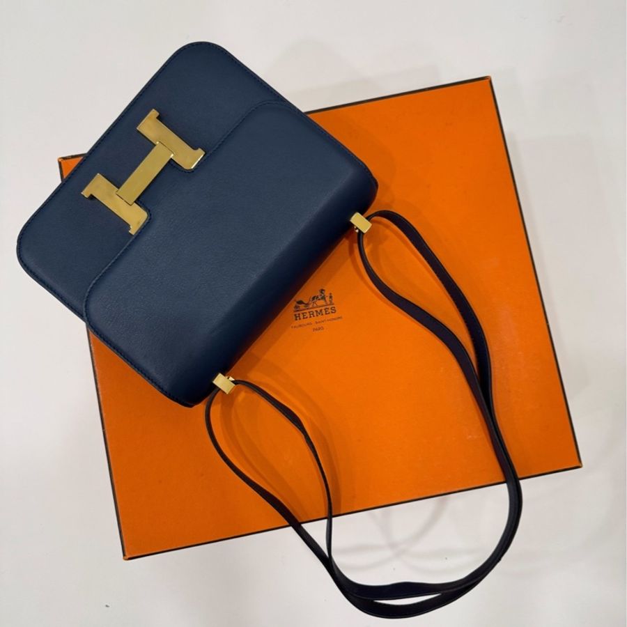 HERMES 愛馬仕 Constance 24 康康 經典 金釦 斜背包 肩背包 手提包 側背包-26