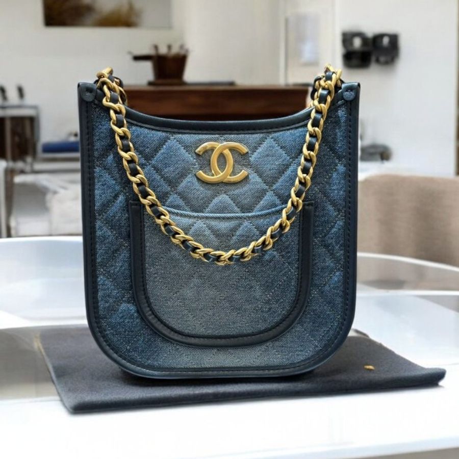 CHANEL牛仔金扣HOBO包/晶片-3
