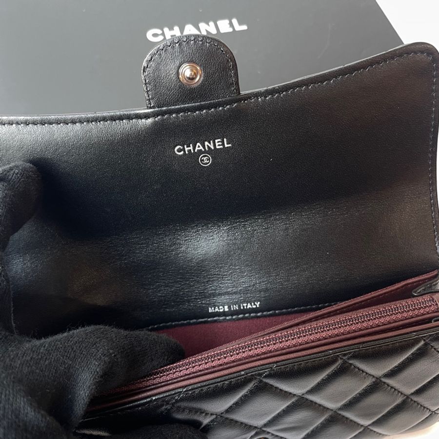 Chanel黑銀羊皮下蓋長夾-14