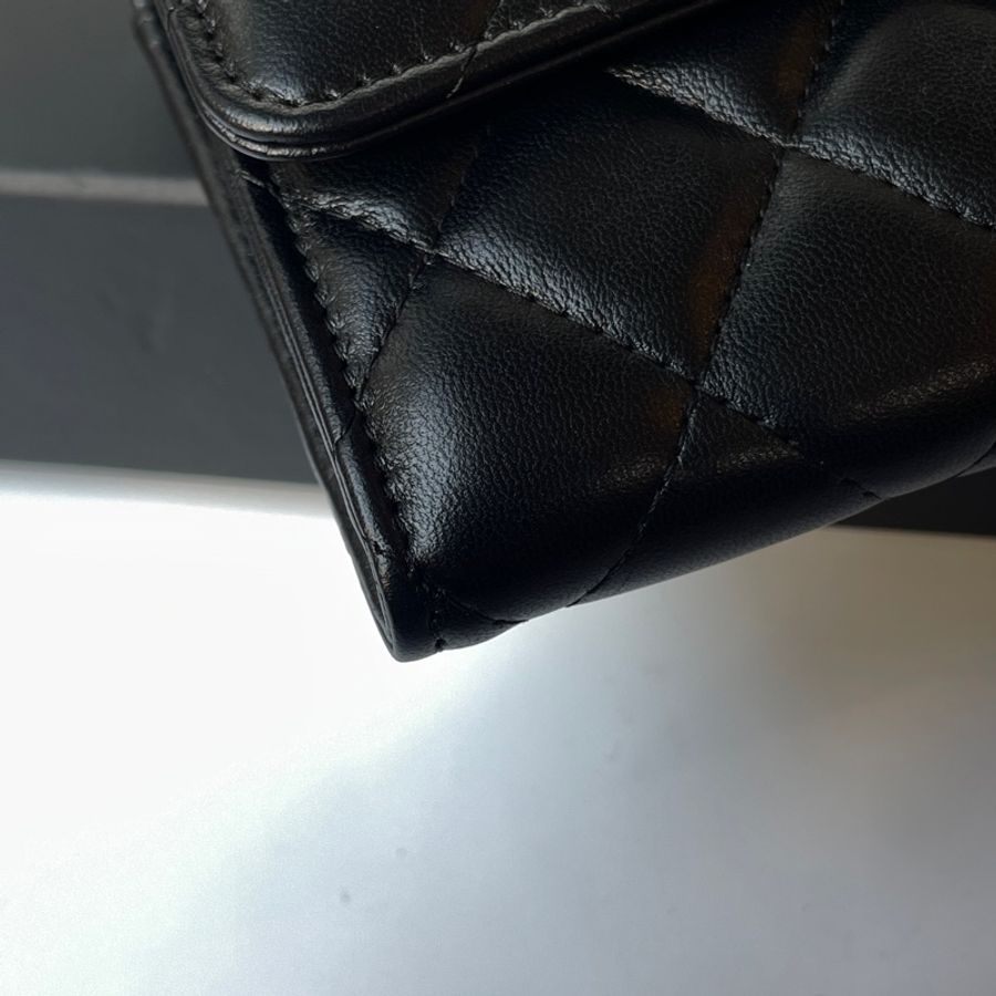 Chanel黑銀羊皮下蓋長夾-18