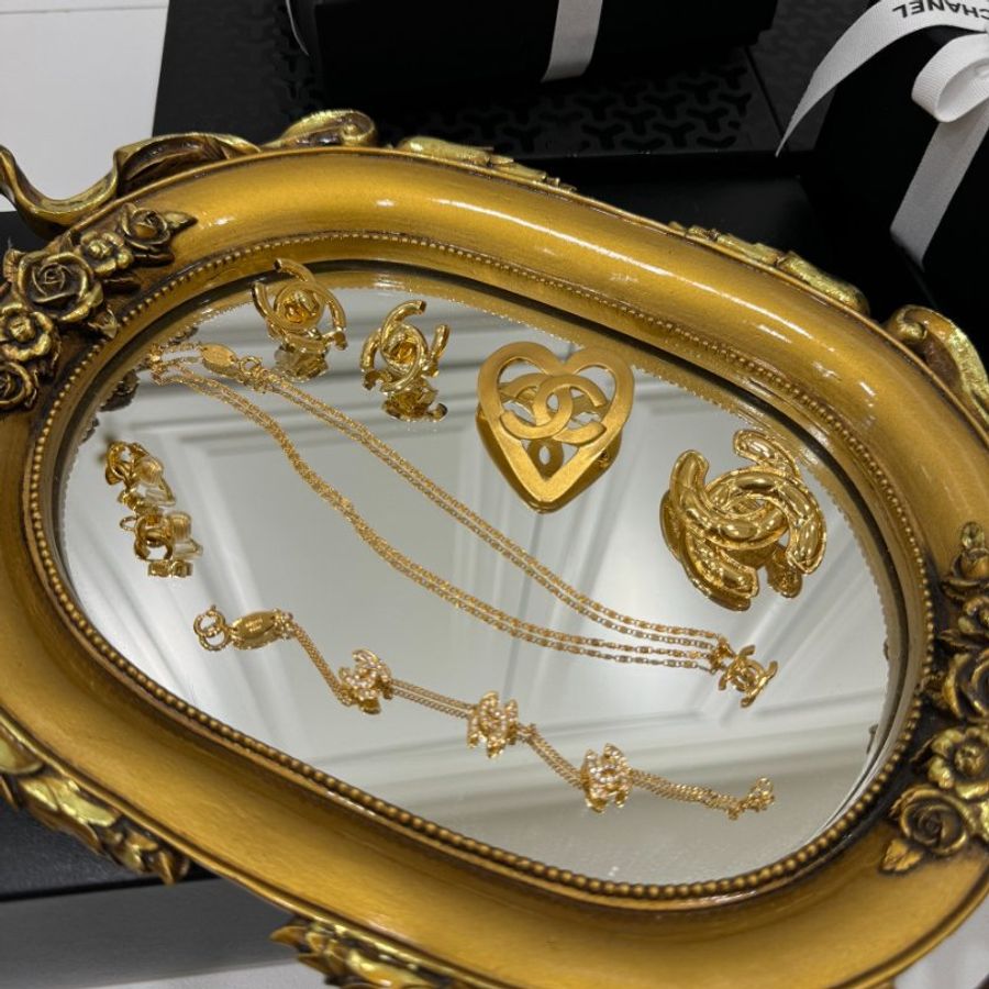 CHANEL 香奈兒 金色 滿鑽 水鑽 logo 雙c 手環 手鍊 手鏈 手飾 飾品-6