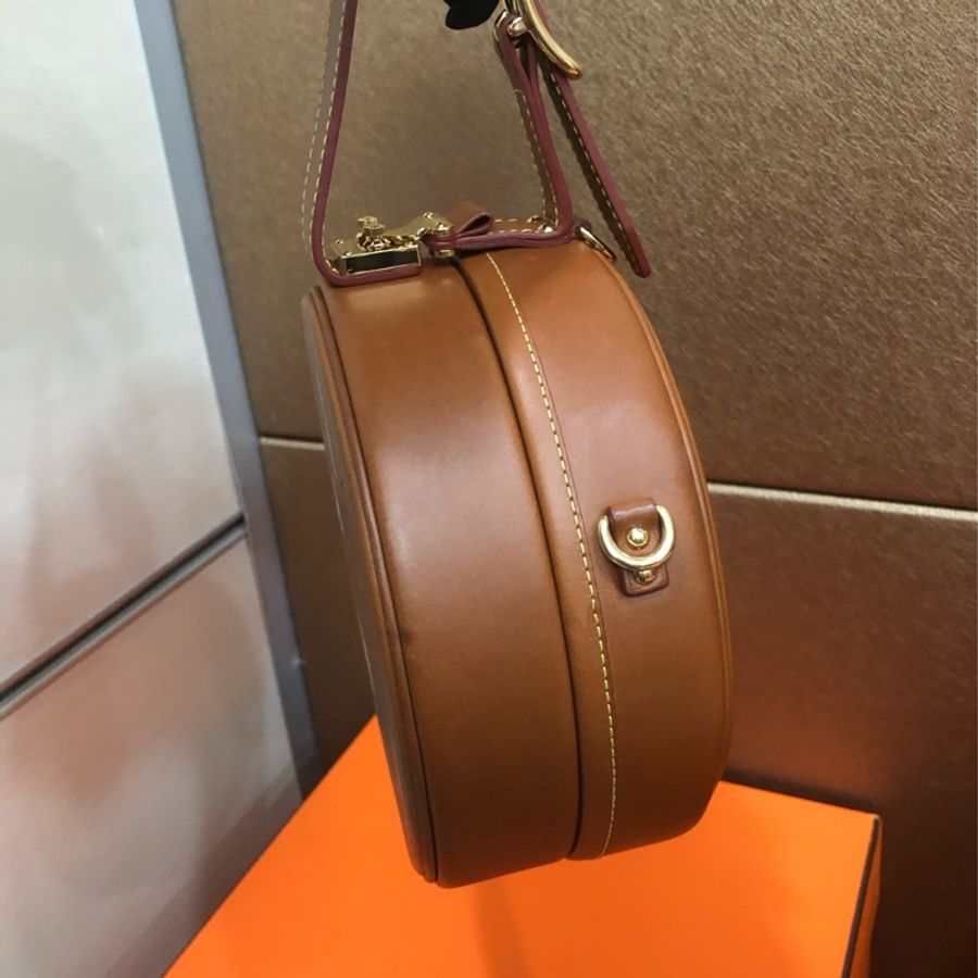 LV 貓咪限量款焦糖色圓餅 絕版限量款 配件塵袋肩帶-8