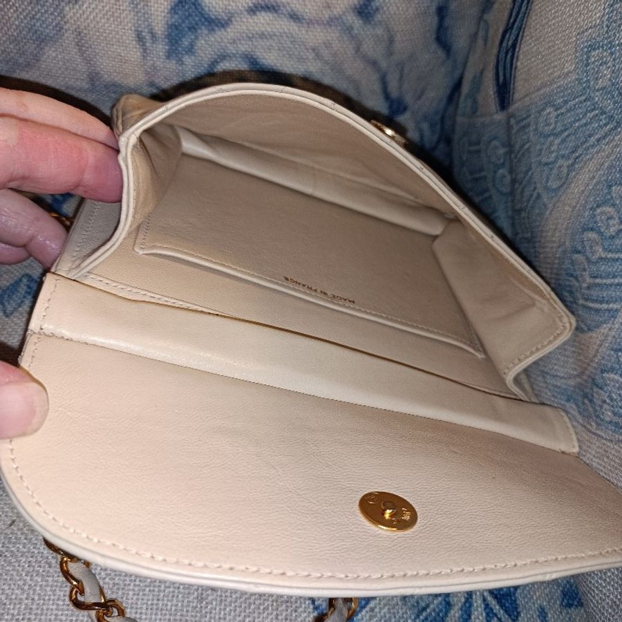 Chanel vintage 米色小羊皮雙面翻蓋鏈包-2